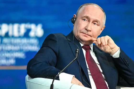 Russia opens door to 'new relationship' with U.S. as Putin wrestles with  Ukraine deadlock