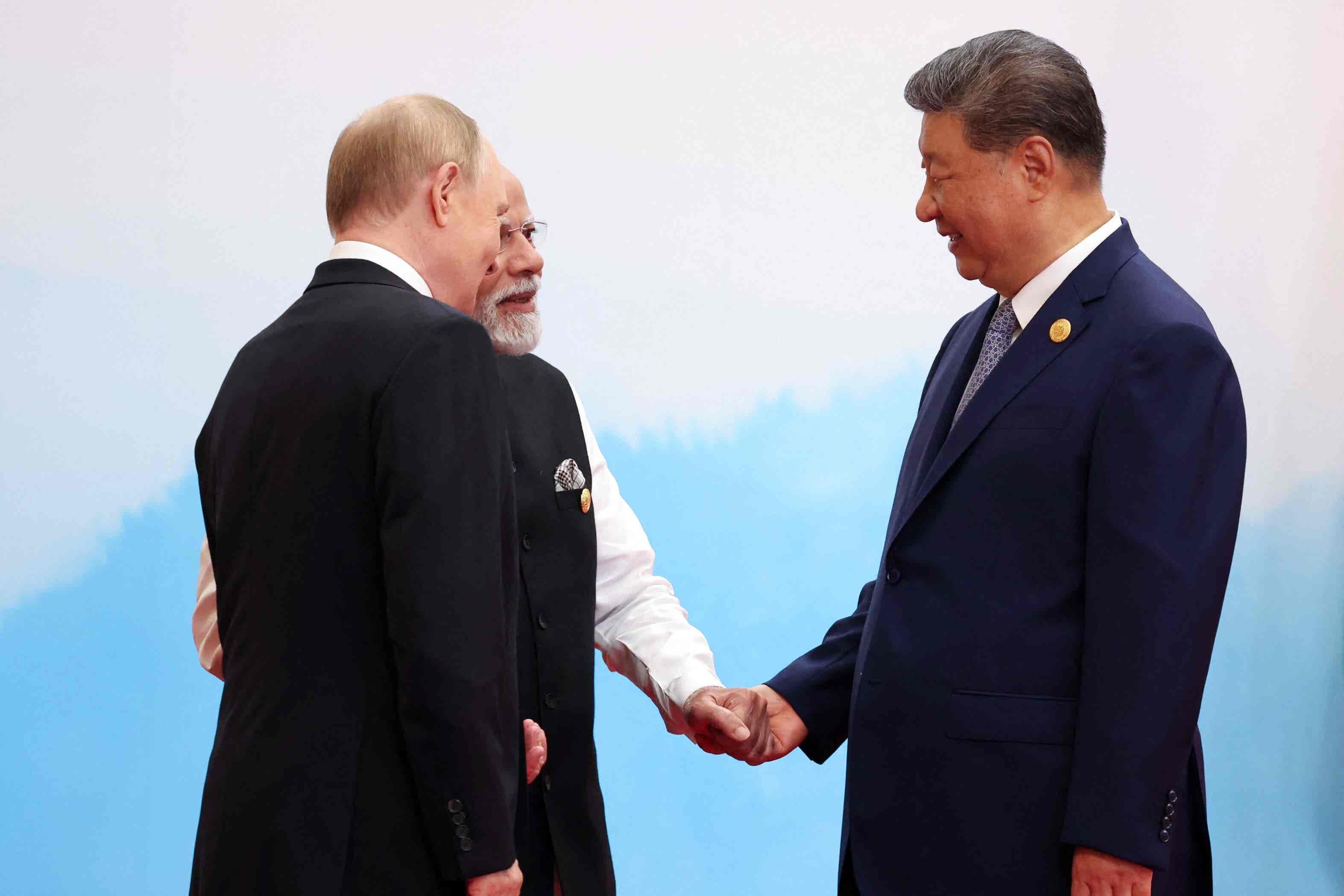 Xi, Putin y Modi intentan señalar unidad en una cumbre en China - The ...