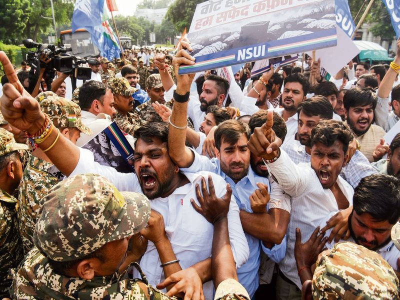 Delhi Police Bars CJP's Tiranga March at CP